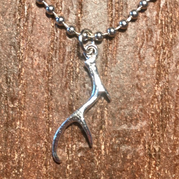 HAND CRAFTED Antler Boho Necklace - Picture 2 of 6
